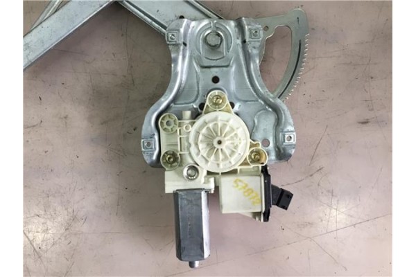 Recambio de mecanismo elevalunas delantero derecho para toyota corolla (e12) 2.0 d-4d referencia OEM IAM 0130822032  