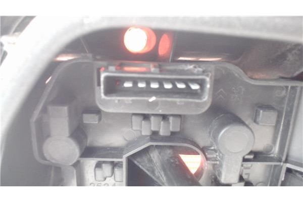 Recambio de piloto trasero izquierdo para citroen xsara berlina 2.0 hdi 90 referencia OEM IAM 6350P0 2211363 6350J5 , CITROËN | 