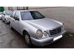 mercedes-benz clase e (bm 210) berlina del año 2003