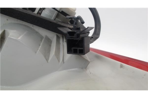 Recambio de piloto porton trasero izquierdo para saab 9-3 cabriolet referencia OEM IAM 12785765 12831281 