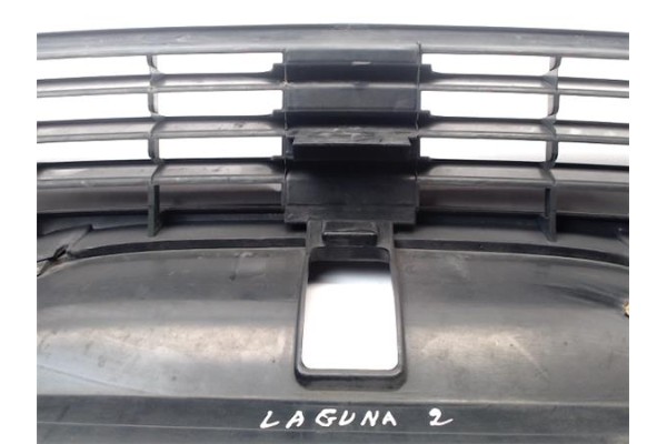 Recambio de rejilla capo para renault laguna ii (bg0) referencia OEM IAM 820001253  