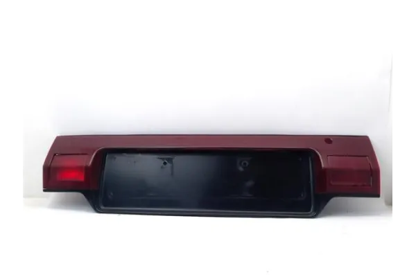 Recambio de matricula trasero para toyota corolla (_e9_) 1.6 xl referencia OEM IAM 670051A250  