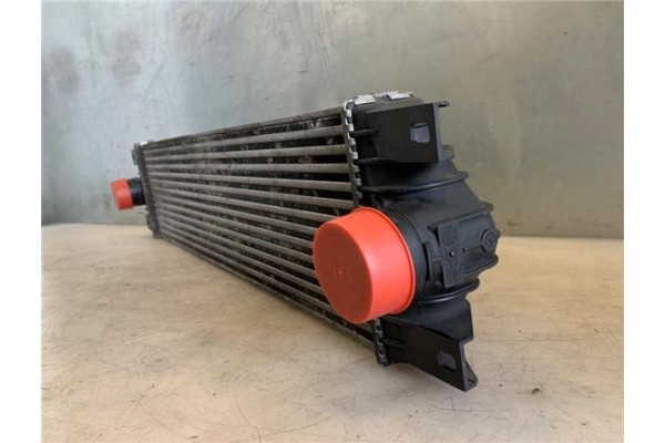 Recambio de intercooler para opel movano furgón/combi 2.5 combi corto l1h1 2.8t referencia OEM IAM 817637  