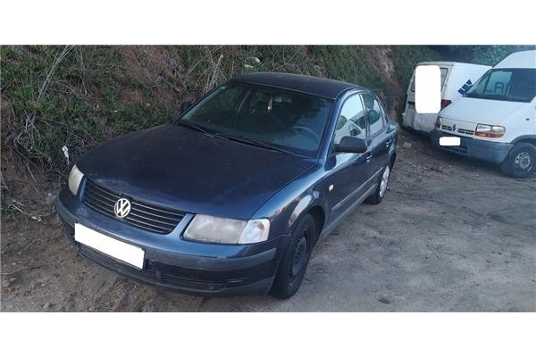 volkswagen passat berlina (3b2)(1996) del año 