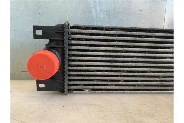 Recambio de intercooler para opel movano furgón/combi 2.5 combi corto l1h1 2.8t referencia OEM IAM 817637  