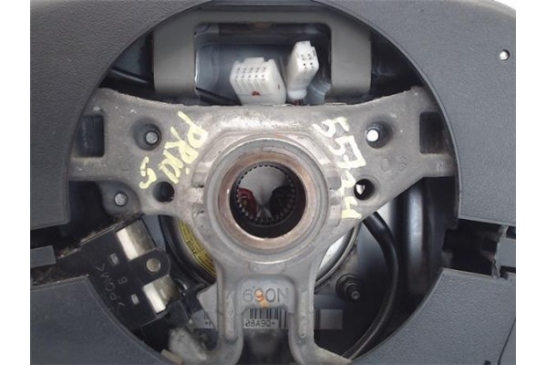 Recambio de volante para toyota prius (nhw20) híbrido basis referencia OEM IAM 4510047051C0  