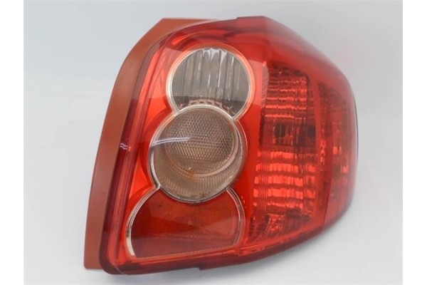 Recambio de piloto trasero derecho para toyota auris (e15) 1.6 vvti referencia OEM IAM 8155102400 12916FL 