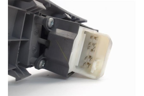 Recambio de mando elevalunas delantero izquierdo para toyota yaris (ksp9/scp9/nlp9) 1.3 vvt-i referencia OEM IAM 848200D100  