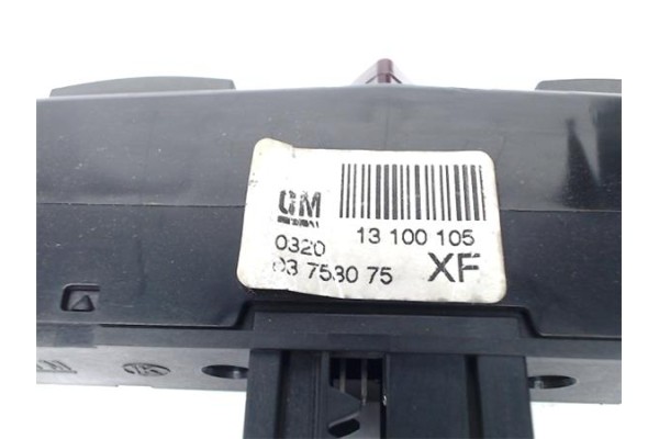 Recambio de interruptor luces emergencia para opel astra h gtc 1.7 cdti referencia OEM IAM 13100105 03753075 