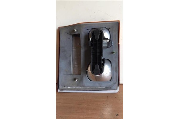 Recambio de piloto trasero derecho para land rover range rover (lp) 2.5 dse (100kw) referencia OEM IAM 2234D  