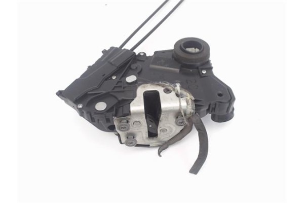 Recambio de cierre electromagnetico delantero izquierdo para toyota yaris (ksp9/scp9/nlp9) 1.3 vvt-i referencia OEM IAM 690400D1