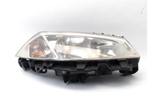 Recambio de faro delantero dcho para renault megane ii berlina 3p referencia OEM IAM 8200073221F  