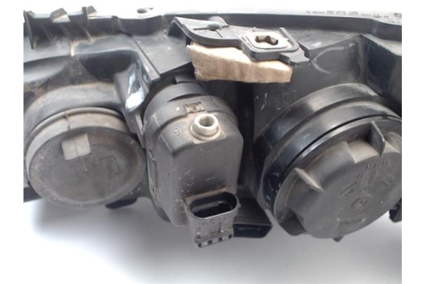 Recambio de faro delantero dcho para renault megane ii berlina 3p referencia OEM IAM 8200073221F  