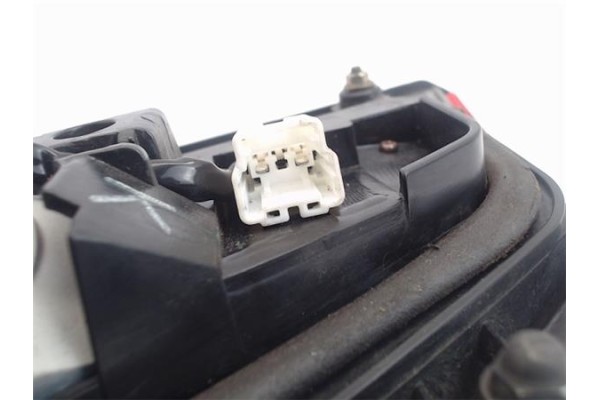 Recambio de piloto porton trasero derecho para nissan almera (n16/e) referencia OEM IAM 4880B  