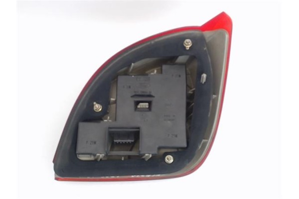 Recambio de piloto trasero izquierdo para ford fiesta berlina referencia OEM IAM 96FG13N004BA  