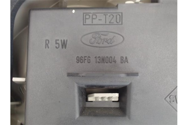 Recambio de piloto trasero izquierdo para ford fiesta berlina referencia OEM IAM 96FG13N004BA  