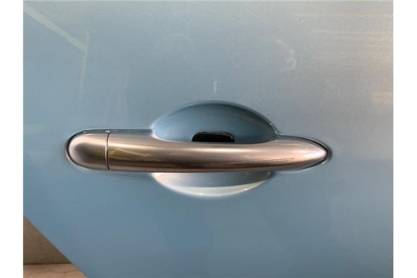 Recambio de puerta trasero derecha para renault scenic ii (jm) 1.6 16v referencia OEM IAM 7751475409 821005158R 