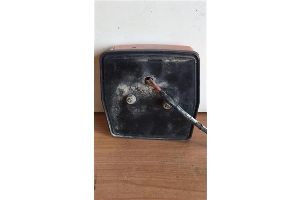 Recambio de piloto trasero derecho para land rover 88/109 2.3 (lr 88 ol, lr 109 ol) referencia OEM IAM 401425890  