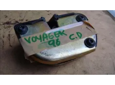 Recambio de cierre electromagnetico trasero derecho para chrysler voyager gs 2.4 i referencia OEM IAM 05019048AA  