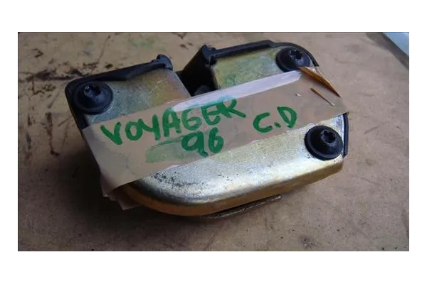 Recambio de cierre electromagnetico trasero derecho para chrysler voyager gs 2.4 i referencia OEM IAM 05019048AA  