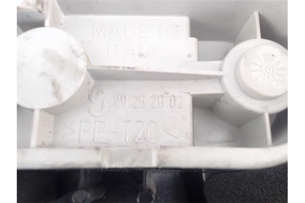 Recambio de piloto trasero derecho para volvo v40 familiar referencia OEM IAM 29262002  