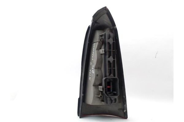 Recambio de piloto trasero izquierdo para opel astra g caravan referencia OEM IAM 6223037  