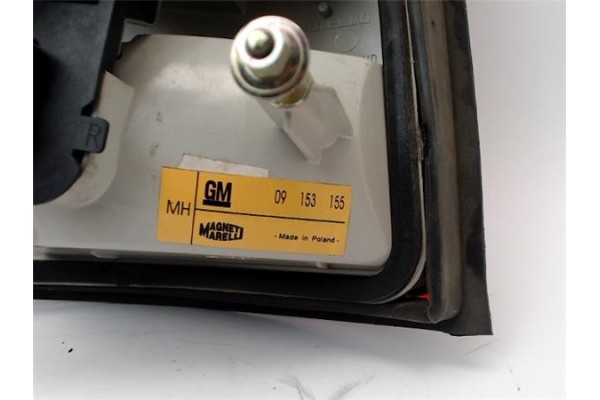 Recambio de piloto trasero izquierdo para opel vectra b caravan referencia OEM IAM 09153155  