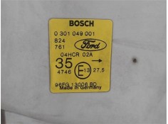 Recambio de faro delantero izquierdo para ford fiesta berlina referencia OEM IAM 301049001  