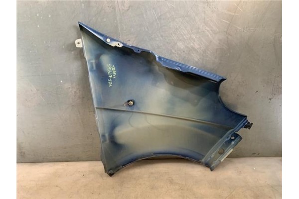 Recambio de aleta delantero izquierda para renault trafic ii furgón (fl) 2.5 dti referencia OEM IAM 7782524451  