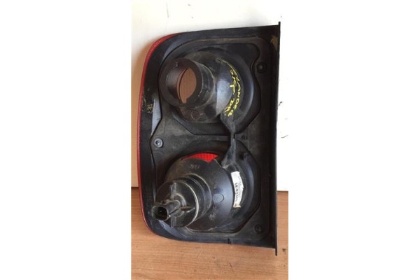 Recambio de piloto trasero derecho para land rover freelander (ln) 1.8 e familiar referencia OEM IAM 22960202 2296  Recambio de piloto trasero derecho para land rover freelander (ln) 1.8 e familiar referencia OEM IAM 22960202 2296