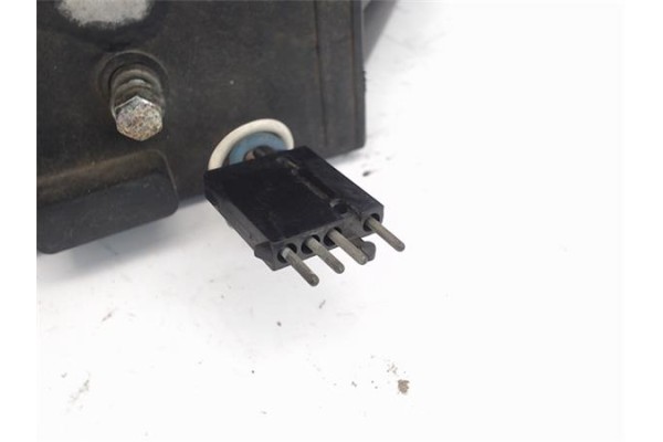 Recambio de retrovisor electrico derecho para bmw serie 3 berlina (e30) referencia OEM IAM 51168106596  
