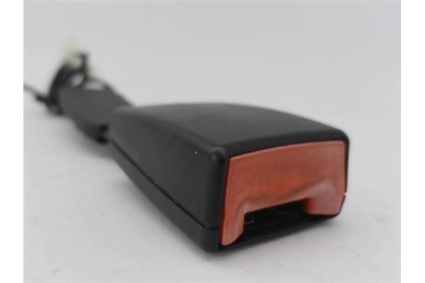 Recambio de anclaje cinturon delantero izquierdo para volkswagen polo v (6r1) 1.4 advance referencia OEM IAM 6R4857755A  