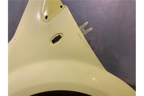 Recambio de aleta delantero izquierda para citroen c2 1.1 referencia OEM IAM 7840N3  