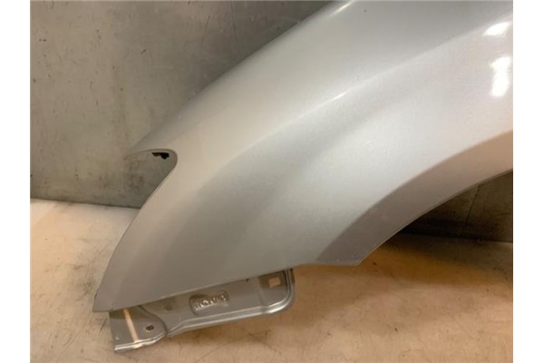 Recambio de aleta delantero izquierda para toyota corolla (e12) 1.6 vvt-i referencia OEM IAM 5381202090  