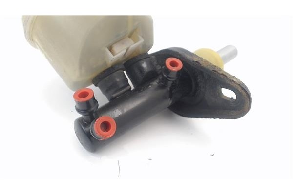 Recambio de bomba freno para nissan serena (c23m) 2.3 d referencia OEM IAM 74470892  
