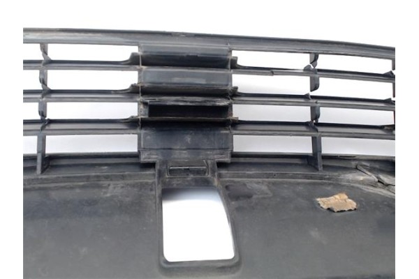 Recambio de rejilla capo para renault laguna ii grandtour (kg0) referencia OEM IAM 820001258  