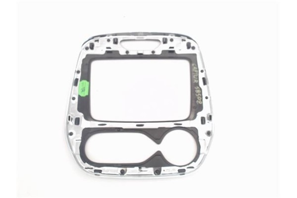 Recambio de embellecedor consola central para renault captur i 0.9 zen referencia OEM IAM 682703348R  