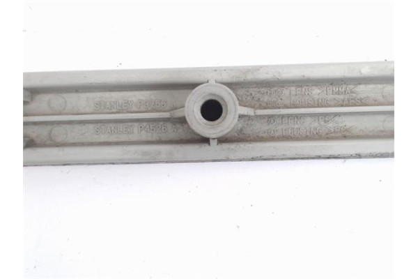 Recambio de reflectante paragolpes trasero para mazda 3 berlina (bk) referencia OEM IAM p4526  