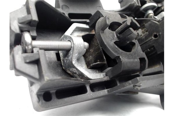 Recambio de maneta exterior trasero izquierda para ford fiesta vi 1.4 referencia OEM IAM 1767138 538889 