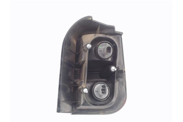 Recambio de piloto trasero izquierdo para mitsubishi space wagon (n30/n40) referencia OEM IAM MB527800  