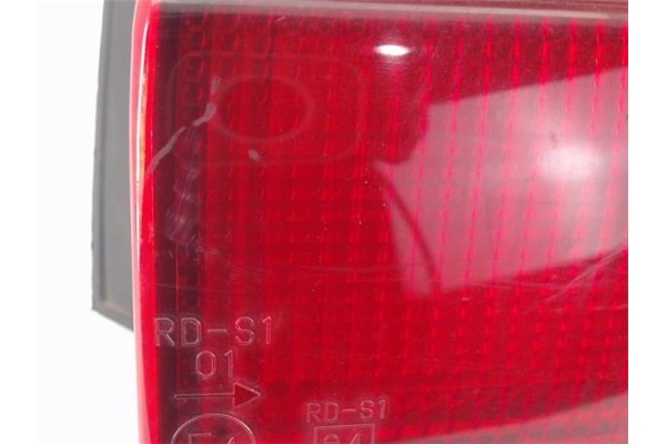 Recambio de piloto trasero derecho para mitsubishi space wagon (n30/n40) referencia OEM IAM MB527801  