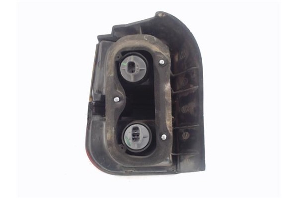 Recambio de piloto trasero derecho para mitsubishi space wagon (n30/n40) referencia OEM IAM MB527801  