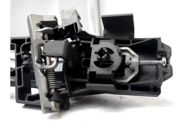 Recambio de maneta exterior delantero derecha para ford fiesta vi 1.4 referencia OEM IAM 1757131 FD3448004 