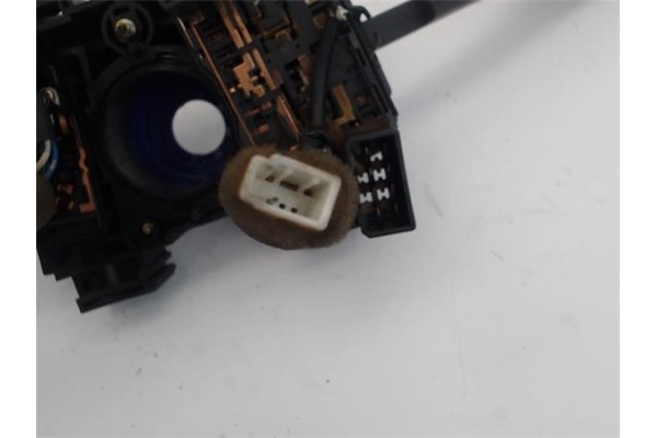Recambio de mando intermitencia para nissan serena (c23m) 2.3 d referencia OEM IAM 255600F120 255601N006 