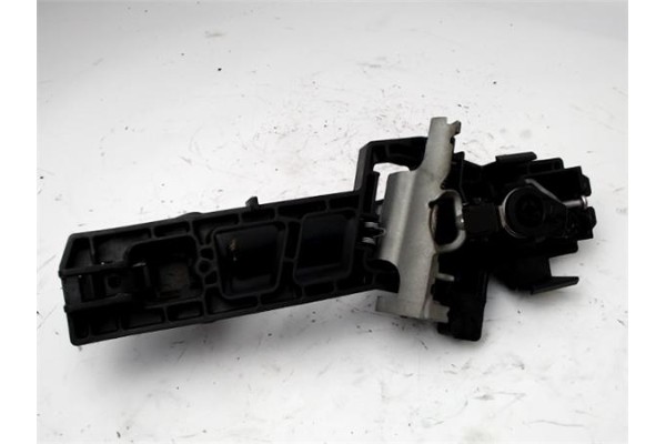 Recambio de maneta exterior delantero izquierda para ford fiesta vi 1.4 referencia OEM IAM 1767138 538889 