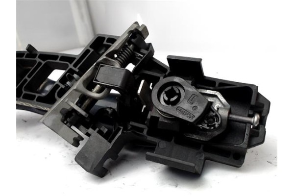 Recambio de maneta exterior delantero izquierda para ford fiesta vi 1.4 referencia OEM IAM 1767138 538889 