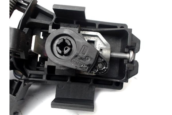 Recambio de maneta exterior delantero izquierda para ford fiesta vi 1.4 referencia OEM IAM 1767138 538889 