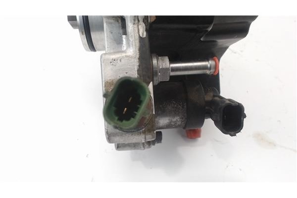 Recambio de bomba inyectora para volvo s60 berlina 2.4 d5 referencia OEM IAM 445010111 30756125 
