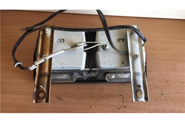 Recambio de piloto trasero izquierdo para land rover 88/109 2.3 d (lr 88 dl, lr 109 dl) referencia OEM IAM A2810881  