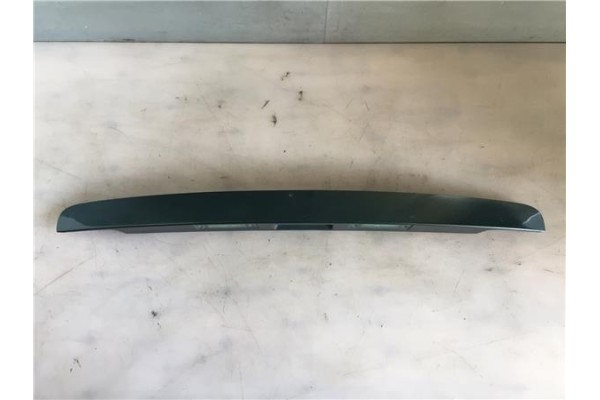 Recambio de moldura porton trasero para fiat stilo (192) 1.2 16v (192_xa1b) referencia OEM IAM 735364530  